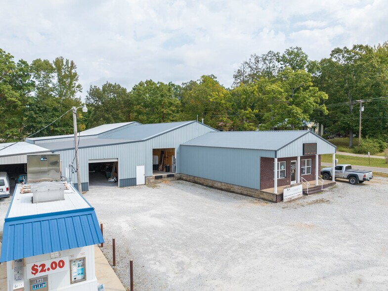 More Photos Of 455 E Main St, Parsons General Retail For Sale