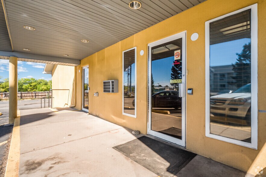 More Photos Of 1610 Cedar St, Raton Hotel For Sale