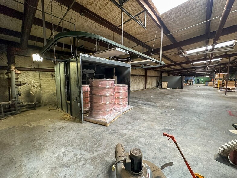 More Photos Of 101 Anvil St, Jacksonville Warehouse For Sale