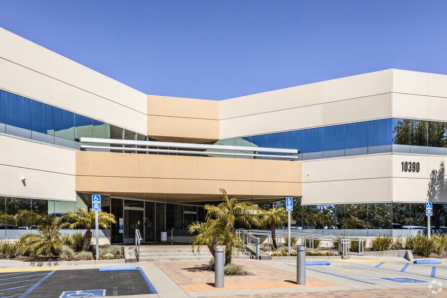 More Photos Of 10350-10370-10390 Commerce Center Dr, Rancho Cucamonga Medical For Lease