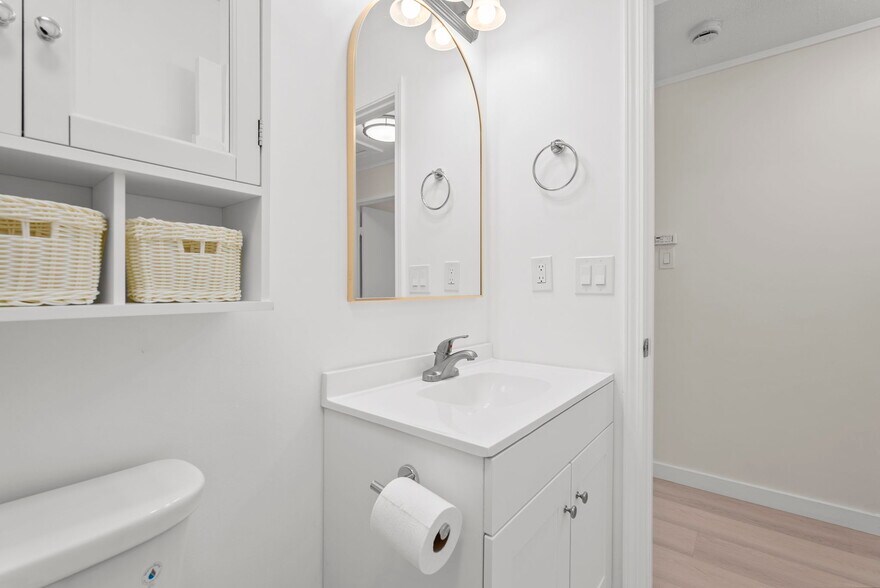 More Photos Of 1113 Villa Ln, Honolulu Flex For Sale