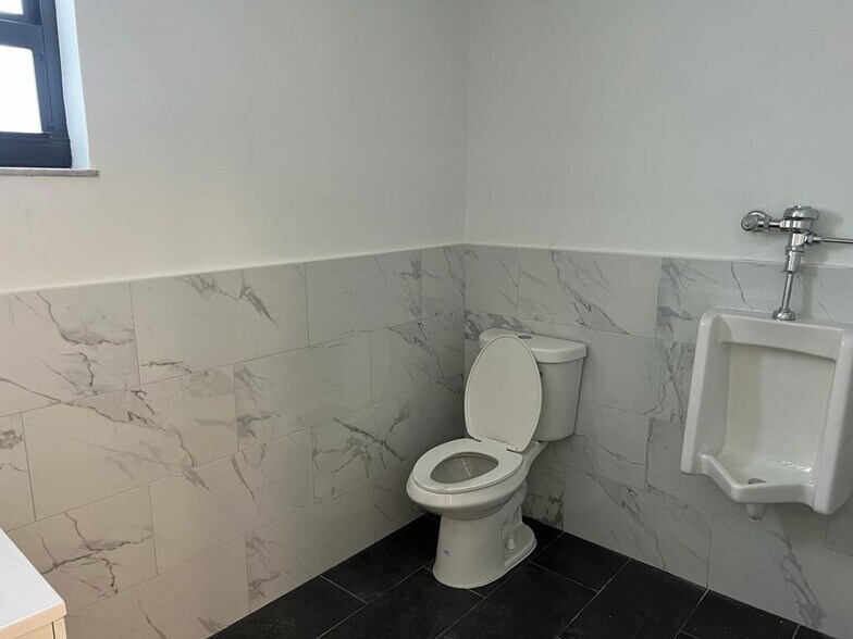 More Photos Of 700 SW 17th Ave, Miami Unknown For Lease