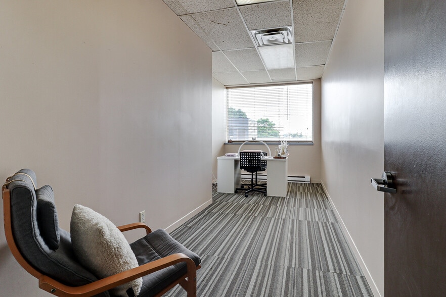 More Photos Of 10021 Av De London, Montréal Industrial For Sale