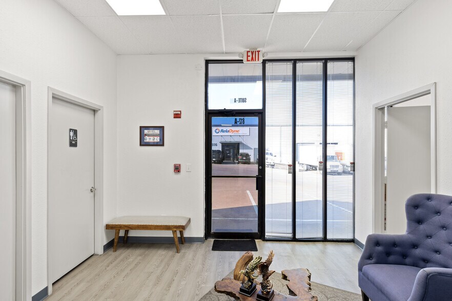 More Photos Of 812-814 Blue Mound Rd, Saginaw Warehouse For Lease