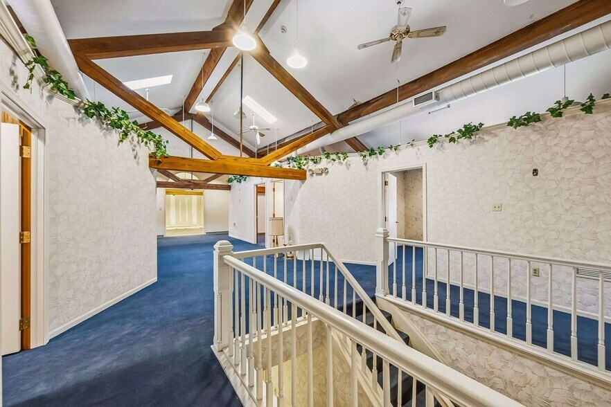 More Photos Of 412 E River St, Elyria Office For Sale