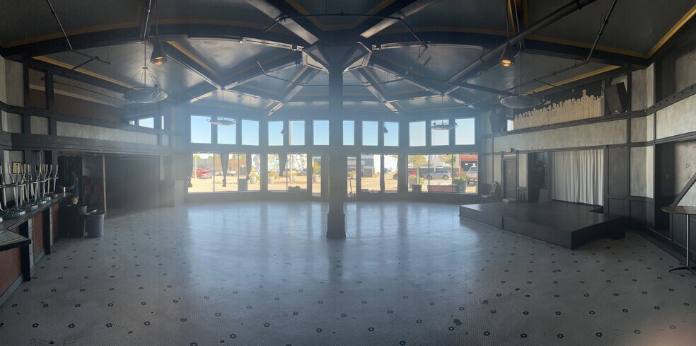 More Photos Of 629 Monroe Ave, Memphis Storefront For Sale