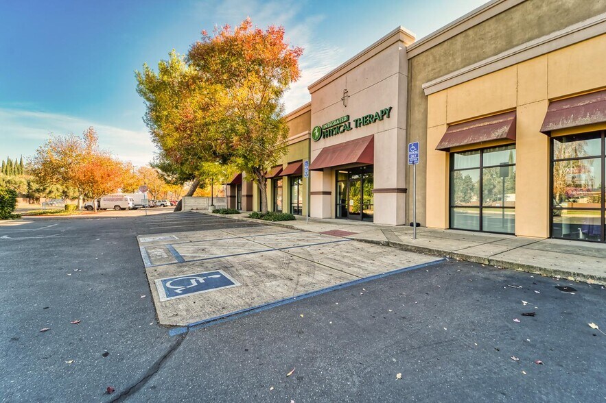 More Photos Of 1465 Tharp Rd, Yuba City General Retail For Lease