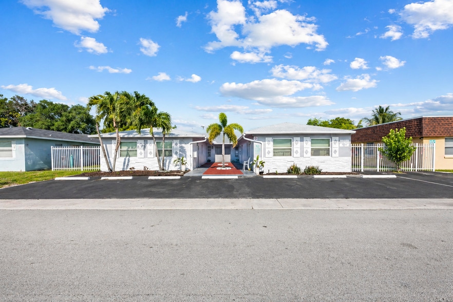 Primary Photo Of 3910 NW 30th Ter, Lauderdale Lakes Apartments For Sale