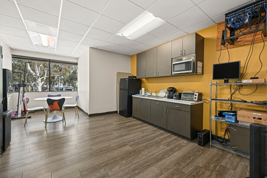More Photos Of 9775 Businesspark Ave, San Diego Office For Sale