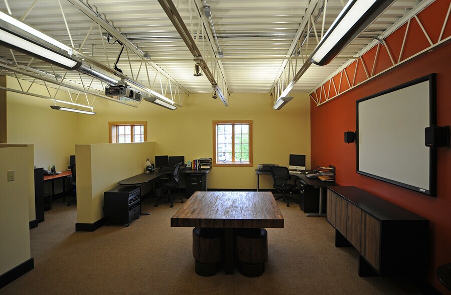 More Photos Of 1001 Rectory Ln, Baltimore Warehouse For Sale