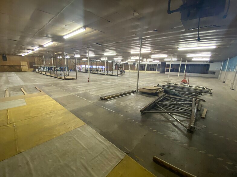 More Photos Of 1500 W Main St, Oklahoma City Warehouse For Lease