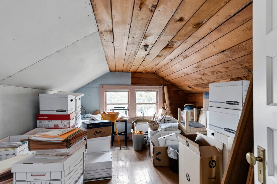 More Photos Of 1742 NE 43rd Ave, Portland Office Residential For Sale