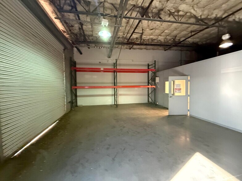 More Photos Of 2526 Qume Dr, San Jose Light Distribution For Lease