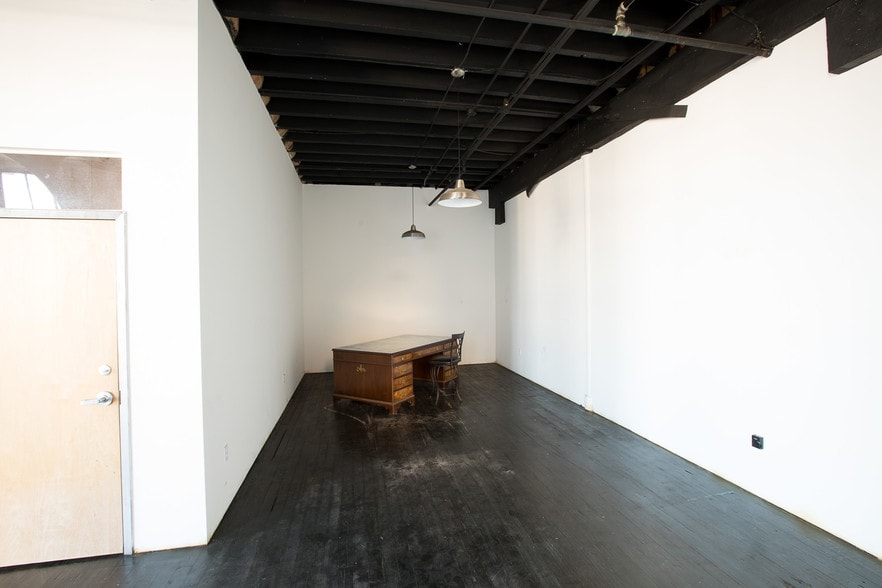 More Photos Of 70 Spruce St, Paterson Warehouse For Sale