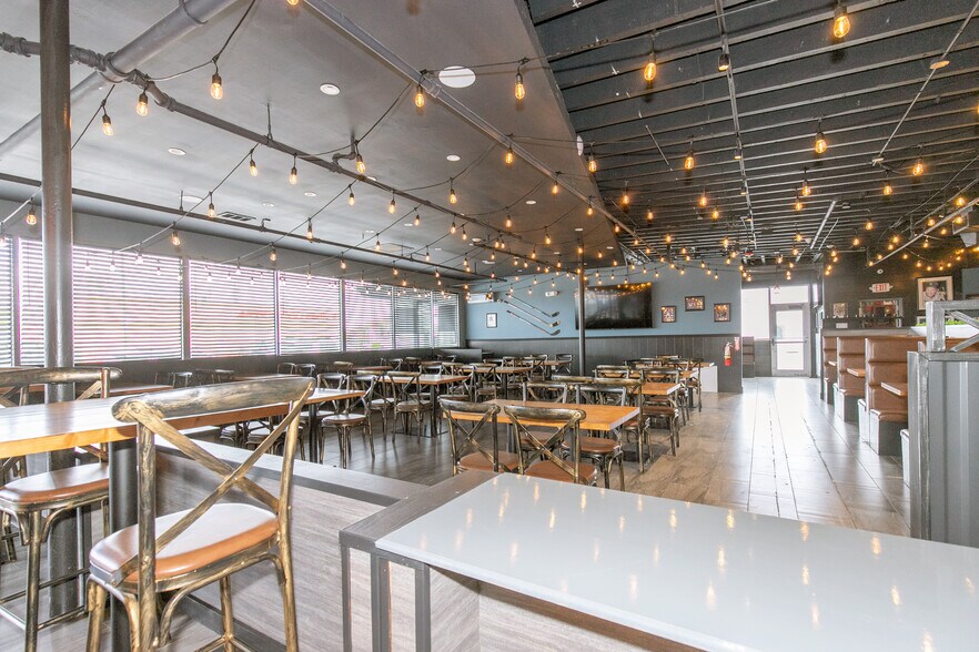 More Photos Of 4245 Austin Blvd, Island Park Restaurant For Sale