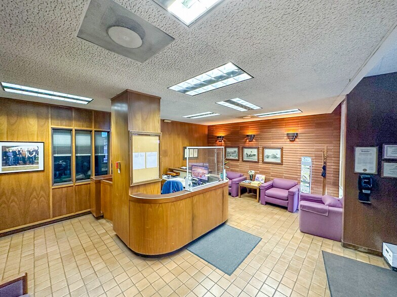 More Photos Of 3130 N Fresno St, Fresno Office For Sale