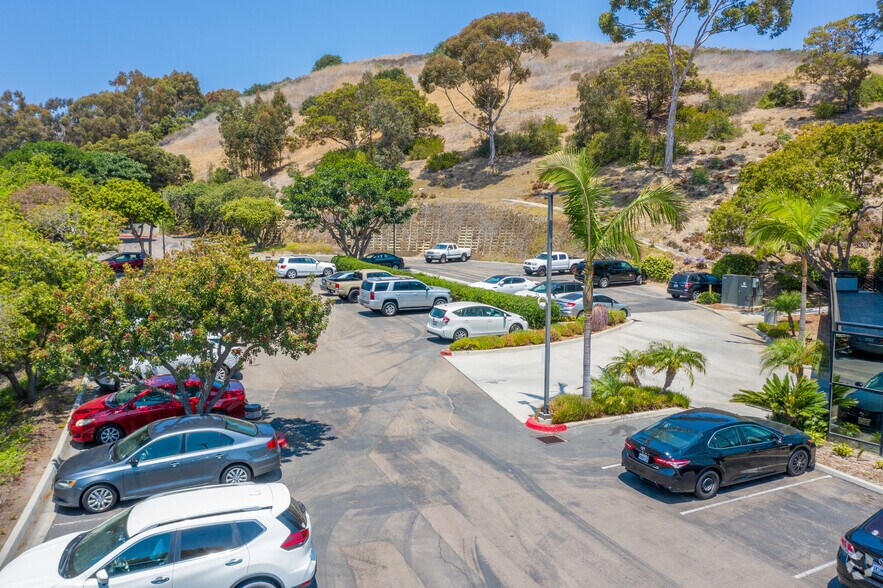 More Photos Of 10525 Vista Sorrento Pky, San Diego Office For Lease