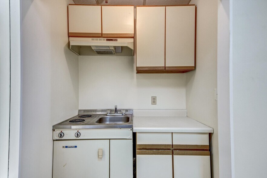 More Photos Of 263-265 Golden Gate Ave, San Francisco Storefront Retail Office For Lease