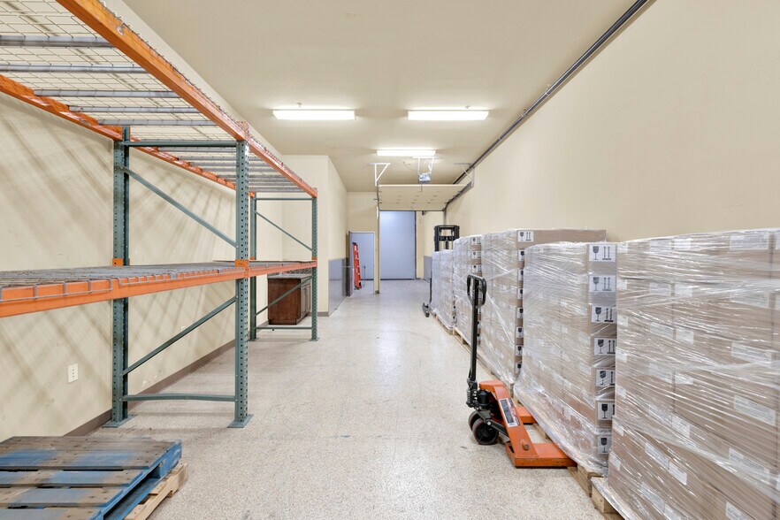 More Photos Of 232 Avenida Fabricante, San Clemente Warehouse For Lease