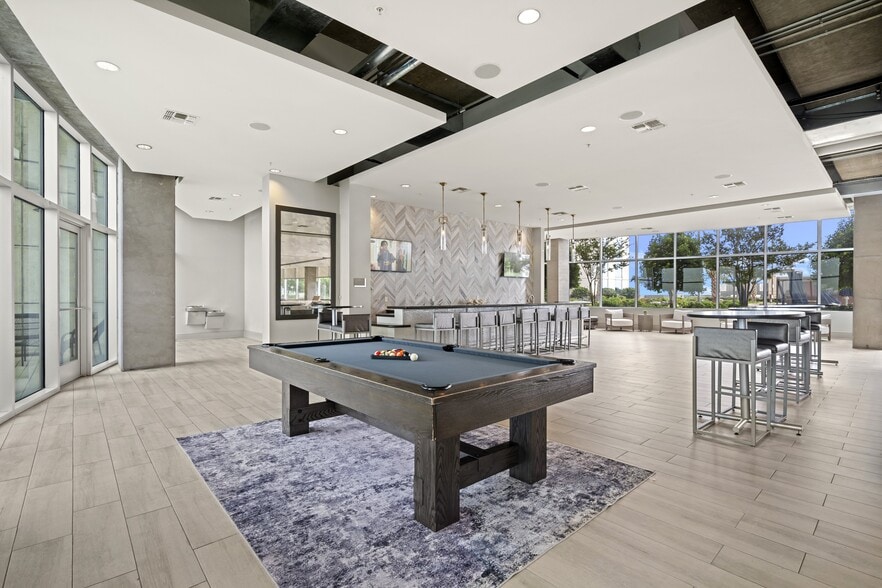 More Photos Of 5927 Almeda Rd, Houston Apartments For Lease