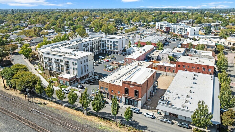 More Photos Of 112 Pacific St, Roseville Apartments For Lease