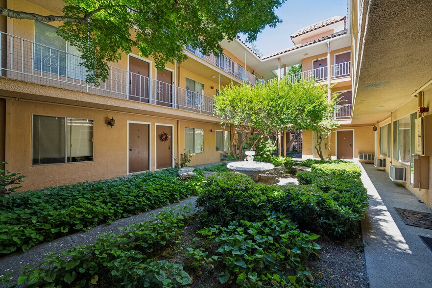 More Photos Of 1183 Saranap Ave, Walnut Creek Apartments For Sale