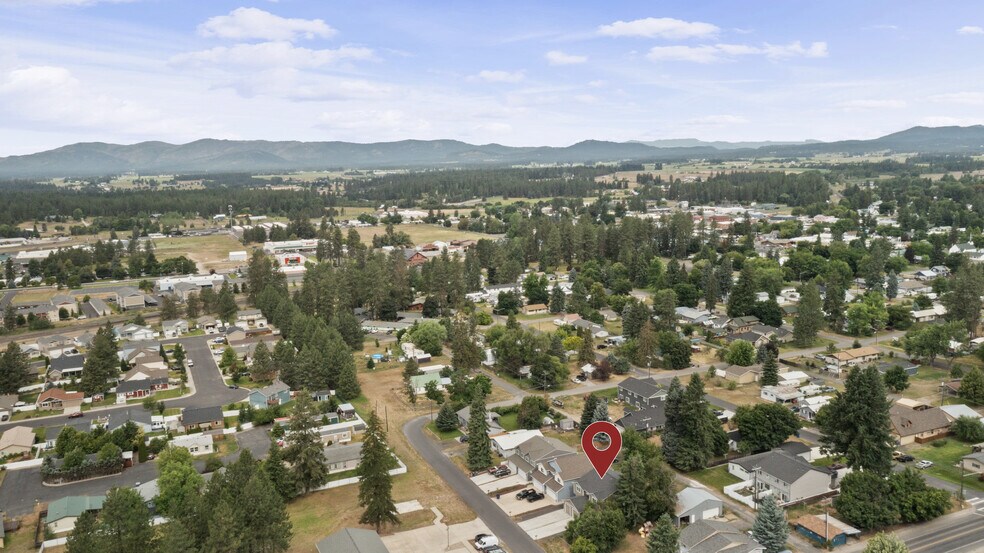 More Photos Of 419 E E St, Deer Park Multifamily For Sale