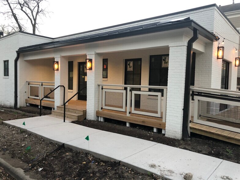 More Photos Of 2601 Baylor St, Houston Restaurant For Sale