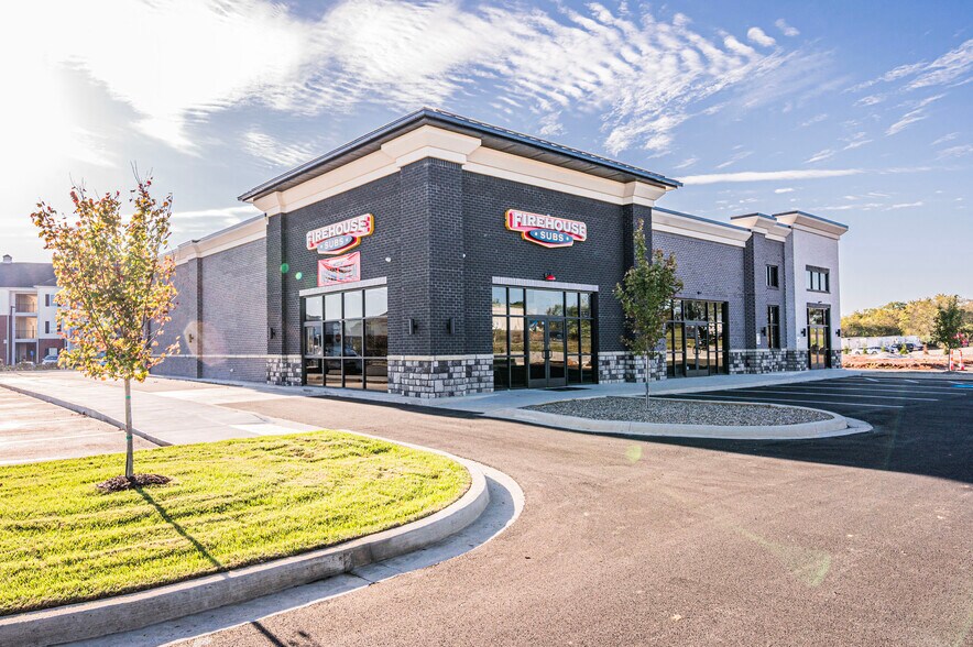 Primary Photo Of 6034 Nashville Rd, Bowling Green General Retail For Lease