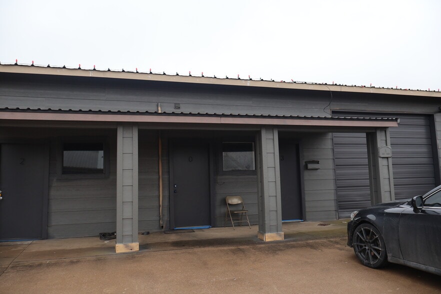 More Photos Of 1650 FM 66, Waxahachie Flex For Lease