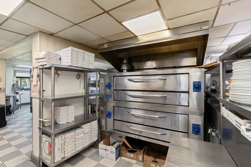 More Photos Of 232 W Moorestown Rd, Wind Gap Restaurant For Sale