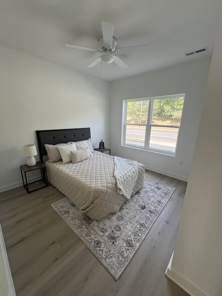 More Photos Of 1835 E Home Rd, Springfield Apartments For Sale