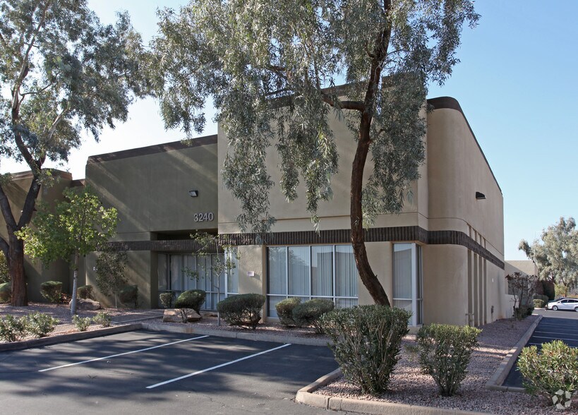 More Photos Of 3240 N Delaware St, Chandler Warehouse For Lease