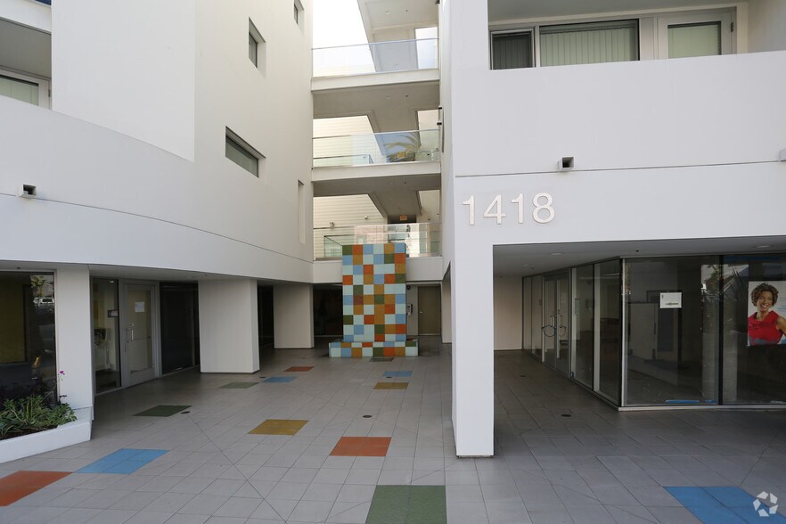 More Photos Of 1418 7th St, Santa Monica Apartments For Lease