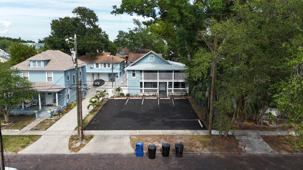 More Photos Of 945 Crescent Lake Dr N, Saint Petersburg Apartments For Sale