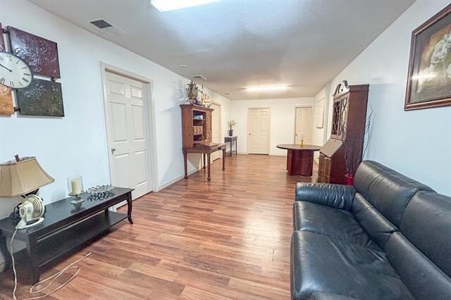 More Photos Of 609 Enterprise St, Laredo Industrial For Sale