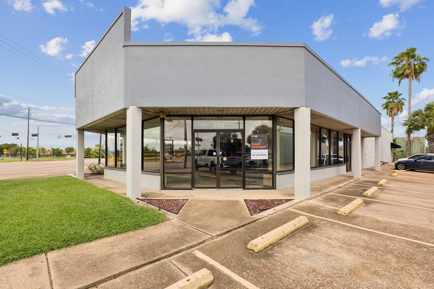 More Photos Of 3100-3150 Nasa Rd, Seabrook Unknown For Lease