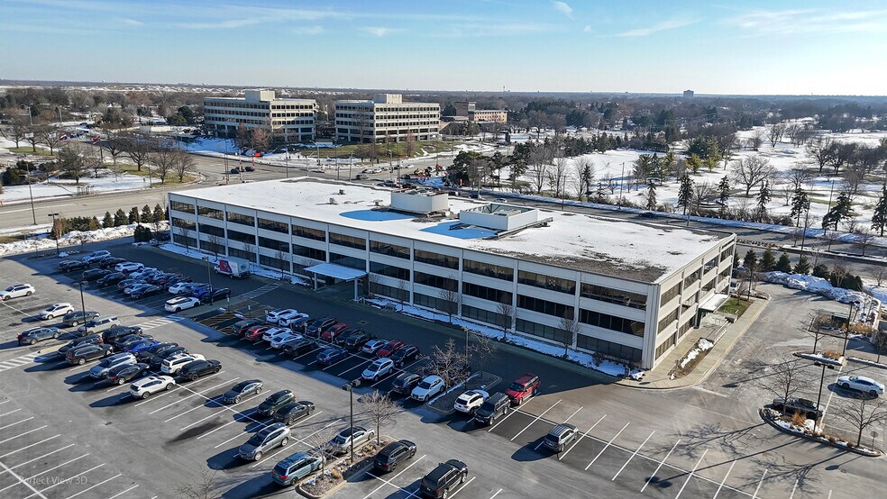 More Photos Of 2122 York Rd, Oak Brook Medical For Sale