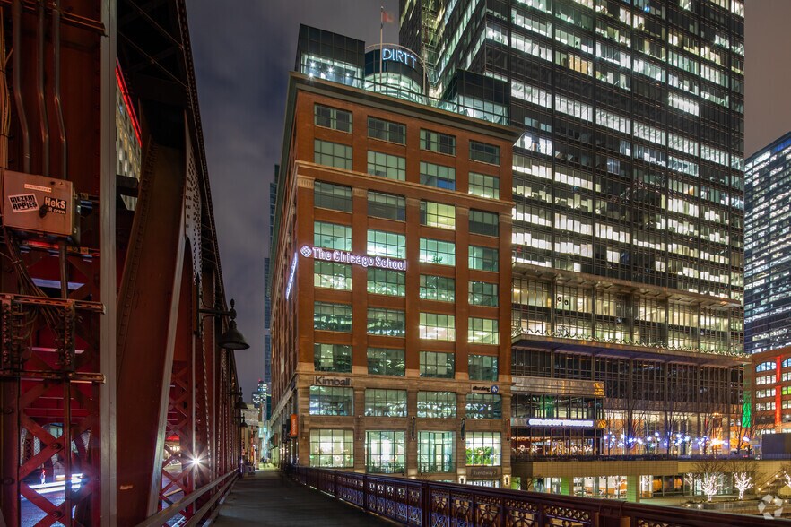 Primary Photo Of 325 N Wells St, Chicago Office For Sale