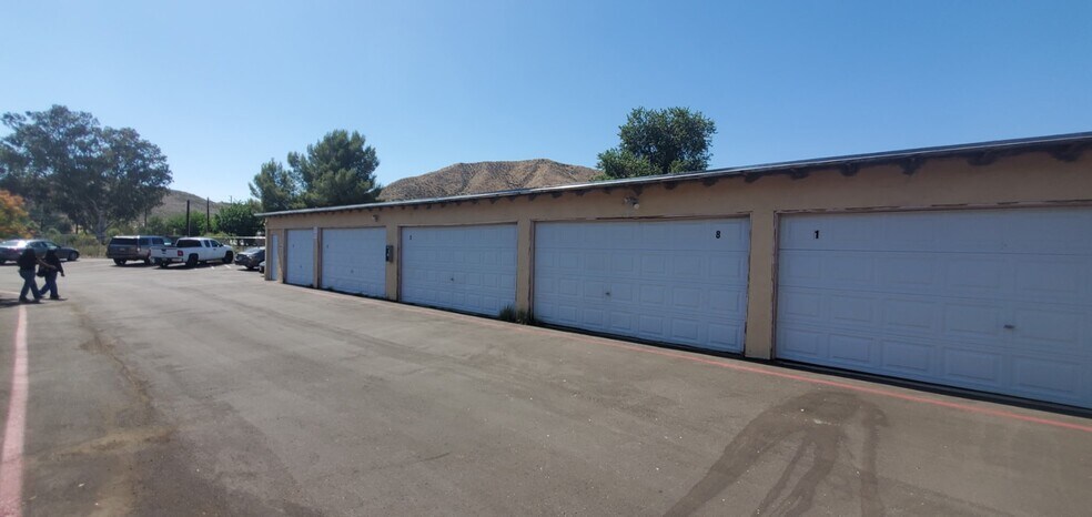 More Photos Of 17717 Scherzinger Ln, Santa Clarita Apartments For Sale