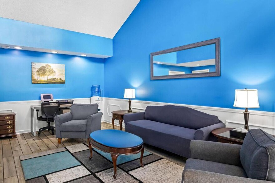 More Photos Of 164 Jameson Inn Dr, Forest City Hotel For Sale