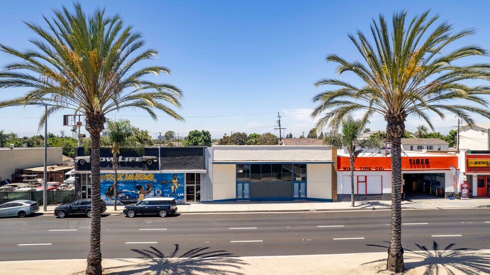 More Photos Of 951 S La Brea Ave, Inglewood Storefront For Sale