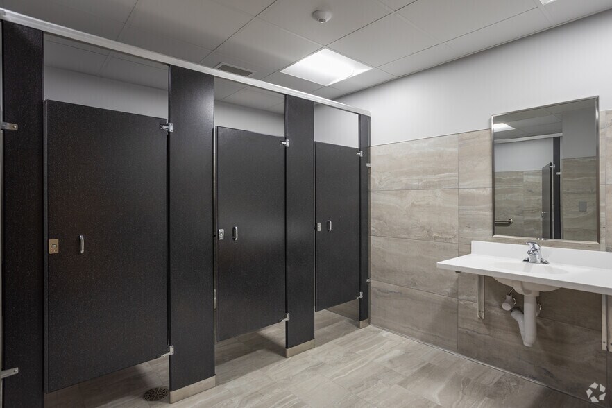 More Photos Of 22049 Innovation Dr, Elkhart Warehouse For Lease