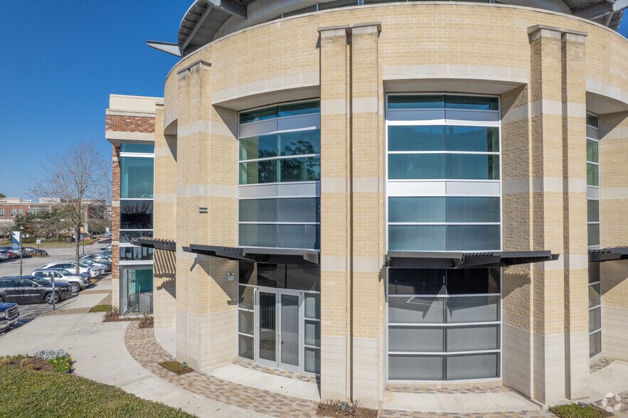 More Photos Of 1660 W Lake Houston Pky, Kingwood Unknown For Lease