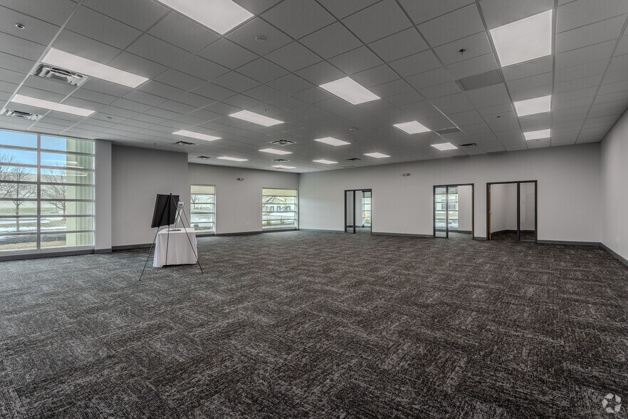 More Photos Of 3400 Southpark Pl, Grove City Warehouse For Lease