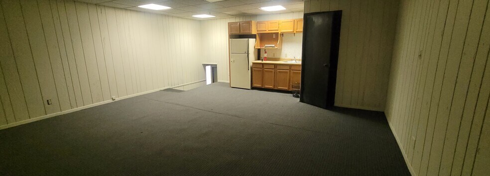 More Photos Of 1120 Oak Hill Ave, Youngstown Warehouse For Lease