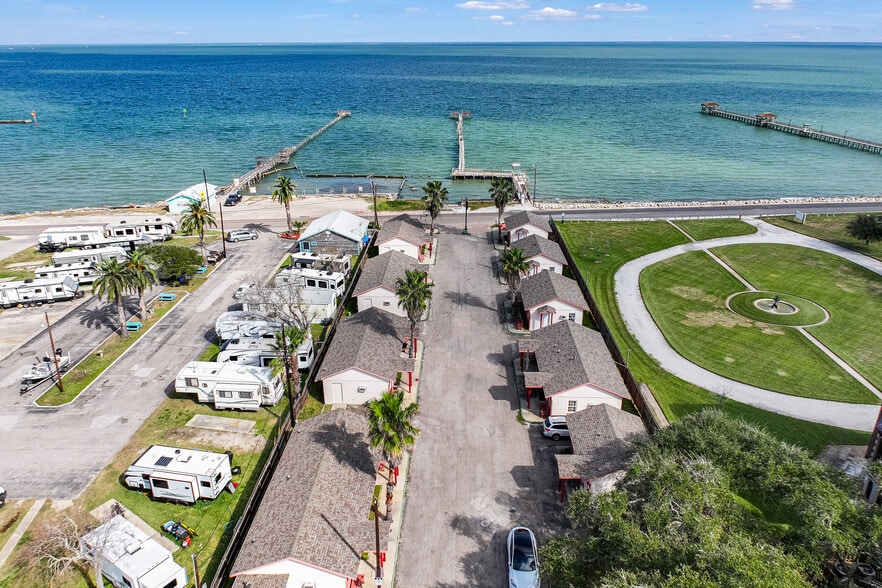 More Photos Of 309 S Fulton Beach Rd, Rockport Hotel For Sale