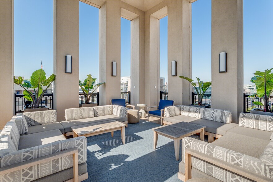 More Photos Of 1875 K St NW, Washington Office For Lease