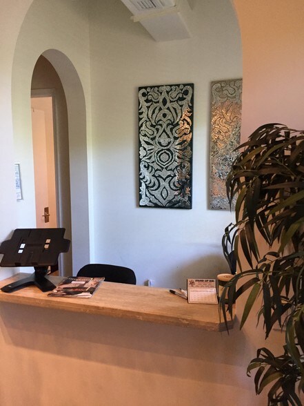 More Photos Of 401 W Atlantic Ave, Delray Beach Storefront Retail Office For Lease