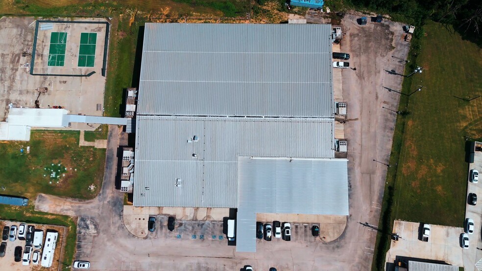 More Photos Of 13027 TX-105 E, Cut And Shoot Sports And Entertainment For Sale